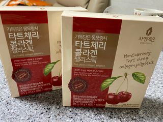 자연에온 가득담은 몽모랑시 타트체리 콜라겐 젤리스틱 — 5점을 준 리뷰어가 2021년 1월 올린 사용 사진