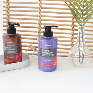 쿤달 [KUNDAL 공식] 프리미엄 헤어 케어 스페셜 세트 샴푸 500ml &amp; 트리트먼트 500ml — 5점을 준 리뷰어가 2021년 3월 올린 사용 사진