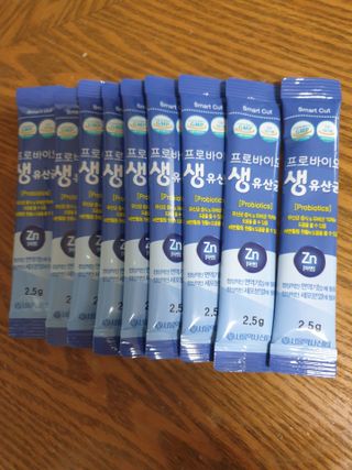 서울약사신협_프로바이오생유산균_2.5G x 100포 — 5점을 준 리뷰어가 2021년 4월 올린 사용 사진