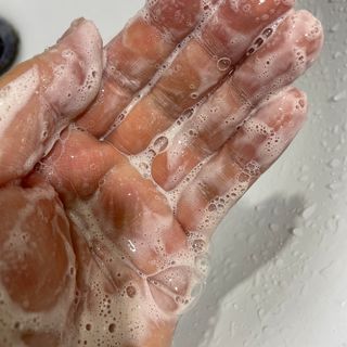 벨먼 내추럴 스파 머드레티놀 바디워시(그린로즈, 미드나잇 피오니) — 4.5점을 준 리뷰어가 2022년 6월 올린 사용 사진