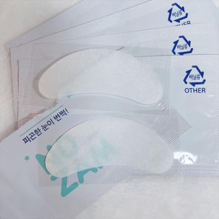 [풀리다 노잠패치] / 잠깨는 패치(졸음방지+눈가케어) 1팩(5회분) /공부할때, 운전할때, 골프, 눈 피로할때 — 5점을 준 리뷰어가 2023년 1월 올린 사용 사진