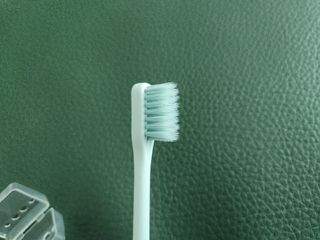 생활공작소 [네이버구매평] 미세모 콤팩트 칫솔 부드러운칫솔 치과칫솔 교정용 24개 — 5점을 준 리뷰어가 2025년 5월 올린 사용 사진