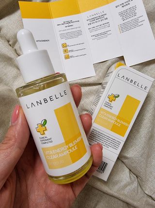 랑벨 비타 에너지 잡티 앰플 50ml 고농축 비타민, 저자극, 수분 촉촉, 미백 앰플 — 4점을 준 리뷰어가 2022년 4월 올린 사용 사진