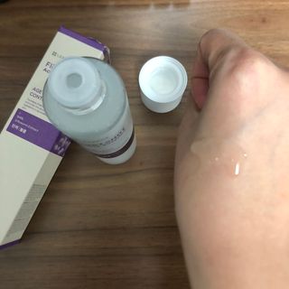 리더스코스메틱 리더스 퍼스트 샷 액티브 에센스 에이지 컨트롤 — 5점을 준 리뷰어가 2022년 2월 올린 사용 사진
