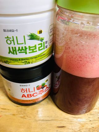 [중소기업유통센터 X 우수소상공인] 허니ABC주스분말90g + 허니새싹보리분말70g 2개세트 — 5점을 준 리뷰어가 2020년 12월 올린 사용 사진