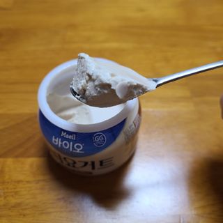 매일바이오 그릭요거트 오리지널 플레인 4개, 로스터리 커피믹스 4개 — 5점을 준 리뷰어가 2021년 12월 올린 사용 사진