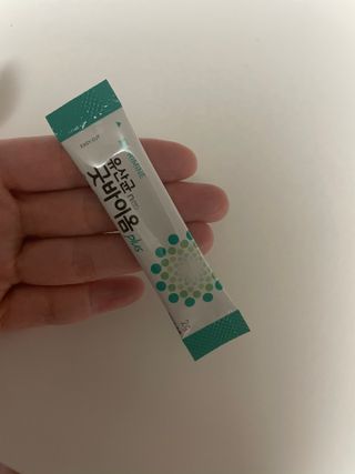 프리마인 유산균 국가지정연구소 선정, 살아있는 생유산균 200억 마리의 힘. 유산균n굿바이옴플러스 — 5점을 준 리뷰어가 2022년 2월 올린 사용 사진