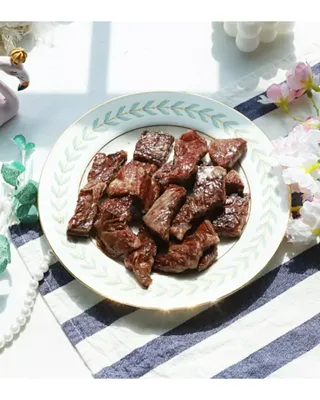 화룽 프리미엄 소고기 와규 mb9고마블 눈꽃살+부채살+등심 선물세트 — 5점을 준 리뷰어가 2022년 5월 올린 사용 사진