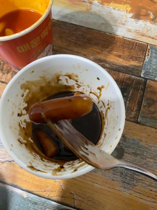 유비쿡 컵떡볶이 매운컵떡볶이2개/ 짜장컵떡볶이 2개  총 4개세트 — 5점을 준 리뷰어가 2021년 7월 올린 사용 사진