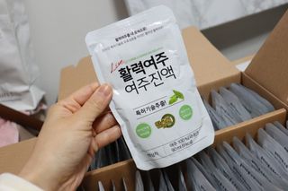참유원 특허제조 활력 여주진액 여주즙 50포 — 5점을 준 리뷰어가 2022년 1월 올린 사용 사진