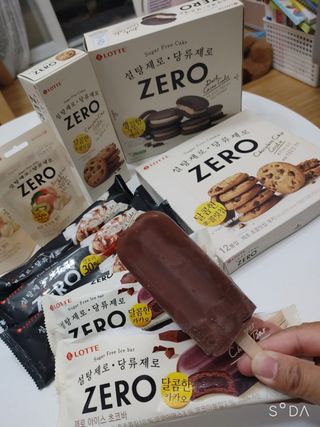 ZERO (초콜릿 칩 쿠키, 카카오 케이크, 후르츠 젤리, 아이스 콜라, 아이스 초코바) — 5점을 준 리뷰어가 2022년 6월 올린 사용 사진