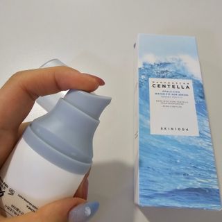 [스킨1004] 마다가스카르 센텔라 히알루-시카 워터핏 선세럼 50ml — 5점을 준 리뷰어가 2024년 5월 올린 사용 사진