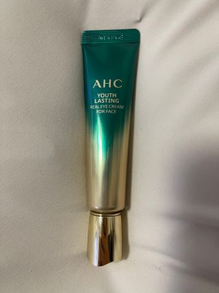 [NEW 탄력유턴 아이크림] AHC 유스 래스팅 리얼 아이크림 포 페이스 — 4점을 준 리뷰어가 2021년 3월 올린 사용 사진