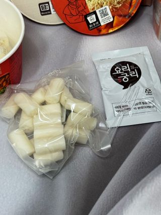 프리 [요리궁리] 타입 B (매콤,치즈,매콤까르보) 꽃떡볶이 6개입 세트 — 5점을 준 리뷰어가 2025년 2월 올린 사용 사진