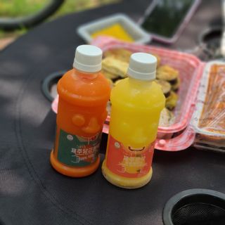 탐라원 제주의 맛, 몬딱주스 4종세트 - 한라봉몬딱주스, 천혜향몬딱주스, 청귤에이드, 당근몬딱주스 — 3.5점을 준 리뷰어가 2021년 8월 올린 사용 사진