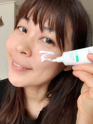 [AHC] 세이프온 에센스 선크림 올리브영 스페셜 증정 기획세트 — 5점을 준 리뷰어가 2022년 6월 올린 사용 사진