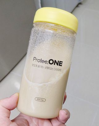 프로티원 단백질쉐이크 곡물맛 2주분 1통+보틀 — 5점을 준 리뷰어가 2021년 3월 올린 사용 사진