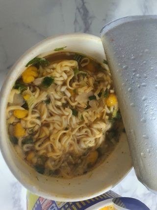 NISSIN 닛신 컵누들  4종 - 씨푸드오리지날, 씨푸드 스파이시, 씨푸드 커리, 씨푸드 XO소스 — 5점을 준 리뷰어가 2022년 5월 올린 사용 사진