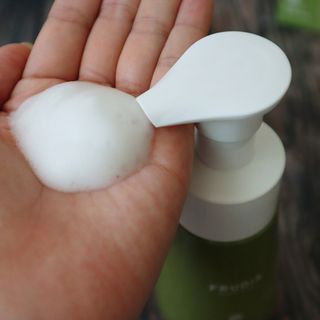 [후르디아] 아보카도 약산성 비건 여성 청결제 — 5점을 준 리뷰어가 2021년 8월 올린 사용 사진