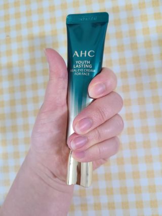 [NEW 탄력유턴 아이크림] AHC 유스 래스팅 리얼 아이크림 포 페이스 — 5점을 준 리뷰어가 2021년 3월 올린 사용 사진