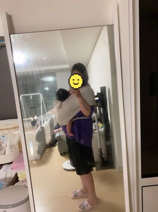 베베누보 다이얼핏 밀착 아기띠 더 이지슬링 Lv3 — 5점을 준 리뷰어가 2021년 6월 올린 사용 사진