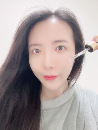스킨큐어 산다화 비타민c 화이트닝 에센스 30ml — 5점을 준 리뷰어가 2024년 1월 올린 사용 사진