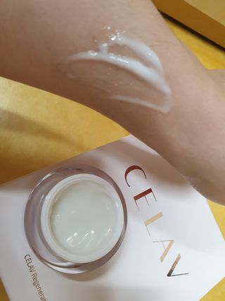 프리마인 바르기만 하면 철벽 스킨케어+24시간 마스크팩 효과. 셀라브 리제너레이팅 시스템 부스터+크림 세트 — 5점을 준 리뷰어가 2023년 6월 올린 사용 사진