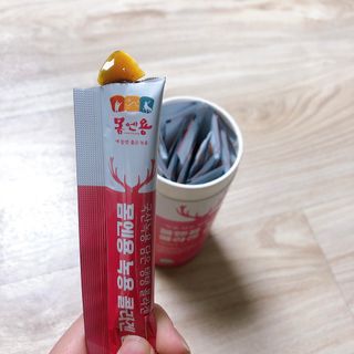 [몸엔용] 녹용 담은 탱탱 콜라겐 녹용 콜라겐 젤리 15g x 20포 — 5점을 준 리뷰어가 2022년 4월 올린 사용 사진