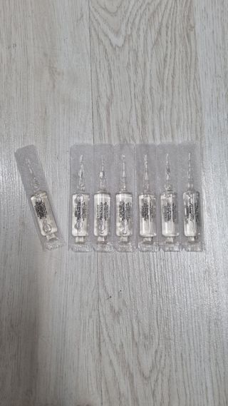 유니베르소 산소앰플 7일 집중케어 앰플 — 5점을 준 리뷰어가 2021년 6월 올린 사용 사진