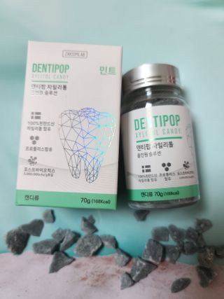 작심연구소 구취제거+충치예방+치아화이트닝 마법의 캔디 덴티팝3종(맛 랜덤 발송) — 5점을 준 리뷰어가 2022년 5월 올린 사용 사진