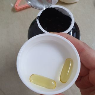 서울약사신협 Finepick_오메가365_1020mg x 365캡슐 — 5점을 준 리뷰어가 2021년 4월 올린 사용 사진