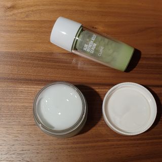 김정문알로에 큐어 큐어 알로에 리프레쉬 젤리 세럼, 큐어 알로에 하이드로 젤리 크림 — 5점을 준 리뷰어가 2021년 2월 올린 사용 사진