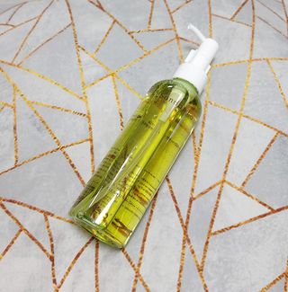 스킨큐어 산다화 순한 클렌징 동백 오일 200ml — 5점을 준 리뷰어가 2023년 8월 올린 사용 사진