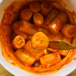 나우  [요리궁리] B타입 ( 매콤, 치즈, 매콤까르보 ) 꽃떡볶이 6개입 세트 — 4점을 준 리뷰어가 2025년 3월 올린 사용 사진