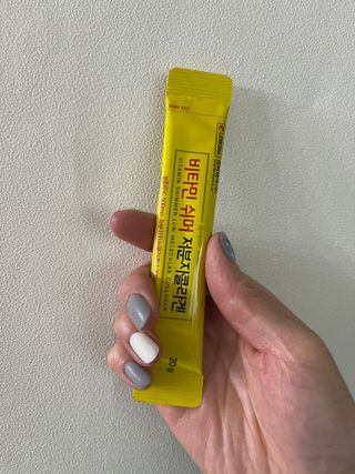 자연에온 경남제약 비타민 쉬머 저분자콜라겐 20g x 30포 — 5점을 준 리뷰어가 2021년 12월 올린 사용 사진