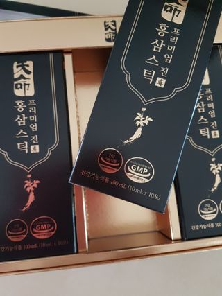 헬스업_천명진프리미엄홍삼스틱_10ml x 30포 — 5점을 준 리뷰어가 2021년 3월 올린 사용 사진