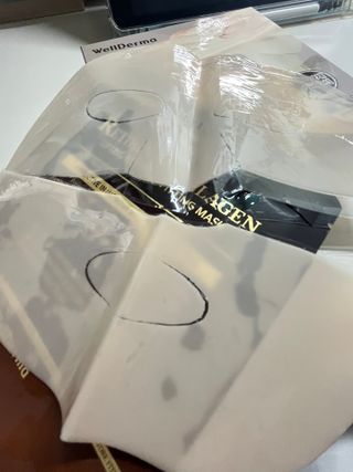 [올리브영] 웰더마 프리미엄 레티놀 콜라겐 리프팅 리스토어 피팅마스크 4매 — 5점을 준 리뷰어가 2025년 7월 올린 사용 사진