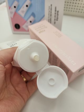 냉장고에 넣어요, 붉은 트러블 피부 다음날 진정되요 [버진팜스 푸딩수딩아토] — 5점을 준 리뷰어가 2021년 9월 올린 사용 사진