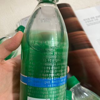 몽베스트 Montbest with Sparkling water Plain 20병 — 3점을 준 리뷰어가 2021년 10월 올린 사용 사진