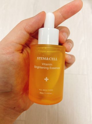 체르엠 스템앤셀 비타민 브라이트닝 에센스 30ml 1개 — 5점을 준 리뷰어가 2021년 9월 올린 사용 사진