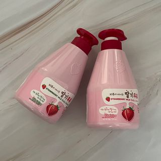 [과일나라] 피부가 마시는 딸기우유 바디클렌저&바디로션 — 5점을 준 리뷰어가 2022년 10월 올린 사용 사진