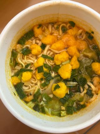 NISSIN 닛신 컵누들  4종 - 씨푸드오리지날, 씨푸드 스파이시, 씨푸드 커리, 씨푸드 XO소스 — 5점을 준 리뷰어가 2023년 1월 올린 사용 사진