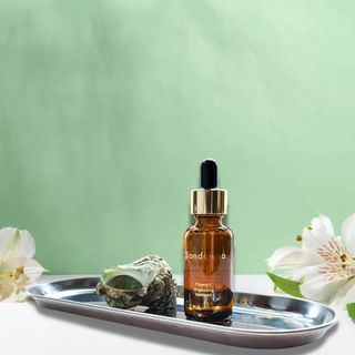 스킨큐어 산다화 비타민c 화이트닝 에센스 30ml — 5점을 준 리뷰어가 2023년 9월 올린 사용 사진
