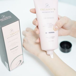 오투에니원 인컨보 바디 퍼퓸 크림 200ml — 5점을 준 리뷰어가 2022년 12월 올린 사용 사진