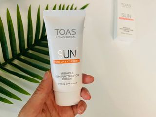 (구매평)스마트 스토어 구매평 _토아스 선 프로텍션 크림 혼합자차 선크림 50g — 5점을 준 리뷰어가 2025년 9월 올린 사용 사진