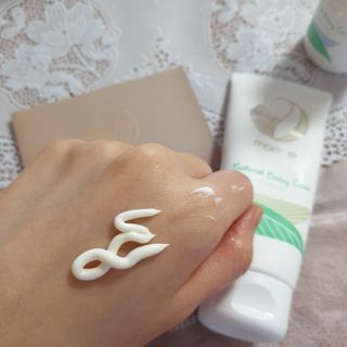 mom e 맘이 내추럴 베이비 케어 크림+바디오일 — 5점을 준 리뷰어가 2021년 1월 올린 사용 사진