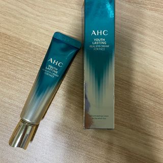 [NEW 탄력유턴 아이크림] AHC 유스 래스팅 리얼 아이크림 포 페이스 — 4점을 준 리뷰어가 2021년 3월 올린 사용 사진