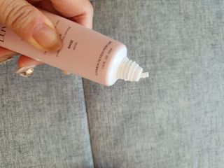 러브모아 향수 고체향수 승무원 고체향수 바르는 향수 니치향수 도손 우드세이지 앤 씨솔트 — 5점을 준 리뷰어가 2022년 11월 올린 사용 사진