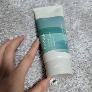 [후르디아] 올리브영 저자극 비건바디로션 — 5점을 준 리뷰어가 2023년 1월 올린 사용 사진
