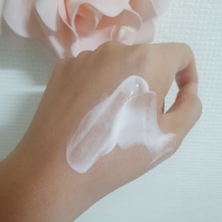 [닥터문] 프리미엄 알로에베라 선크림 500ml — 5점을 준 리뷰어가 2022년 6월 올린 사용 사진